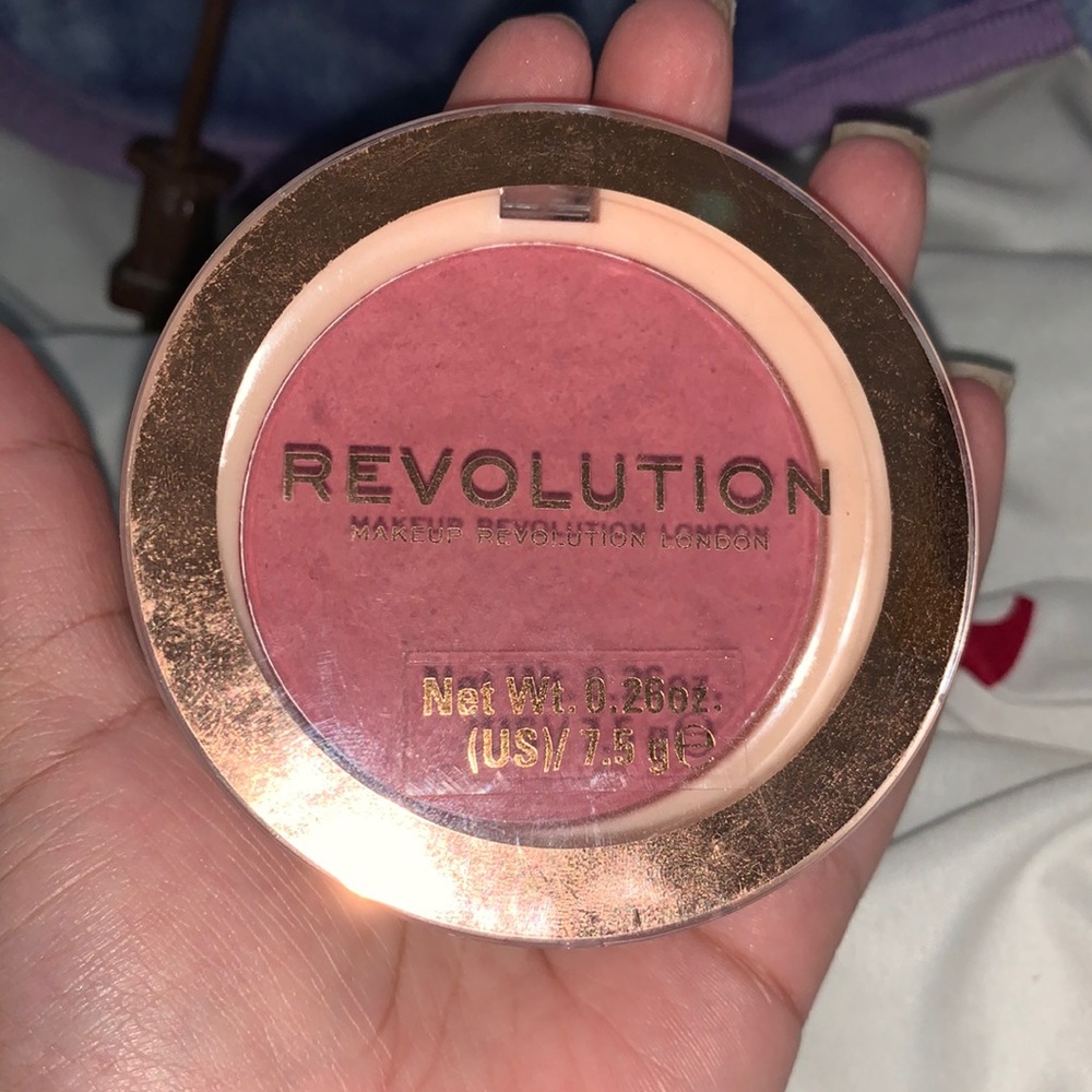 Revolution blush